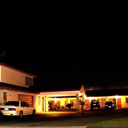Bk'S Magnolia Motor Lodge Whanganui Extérieur photo