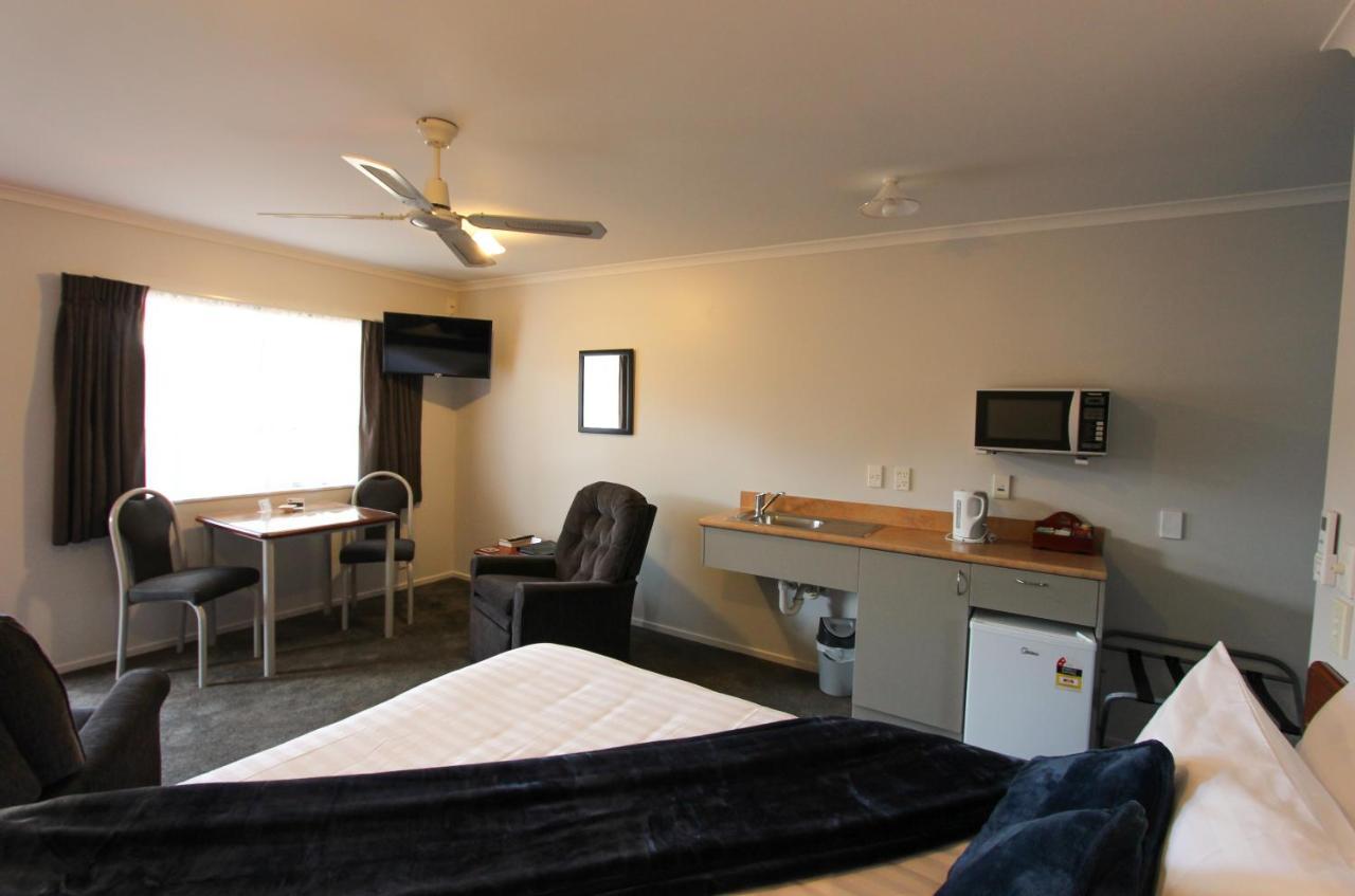 Bk'S Magnolia Motor Lodge Whanganui Extérieur photo