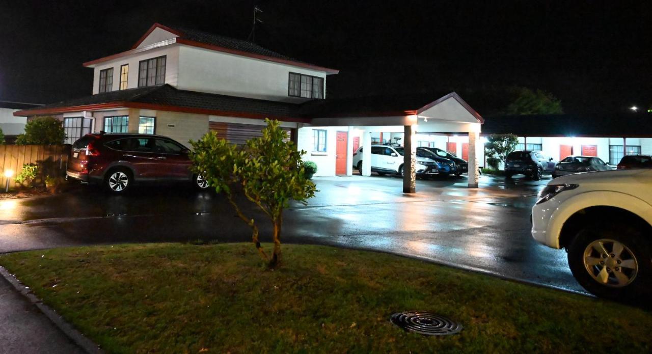 Bk'S Magnolia Motor Lodge Whanganui Extérieur photo
