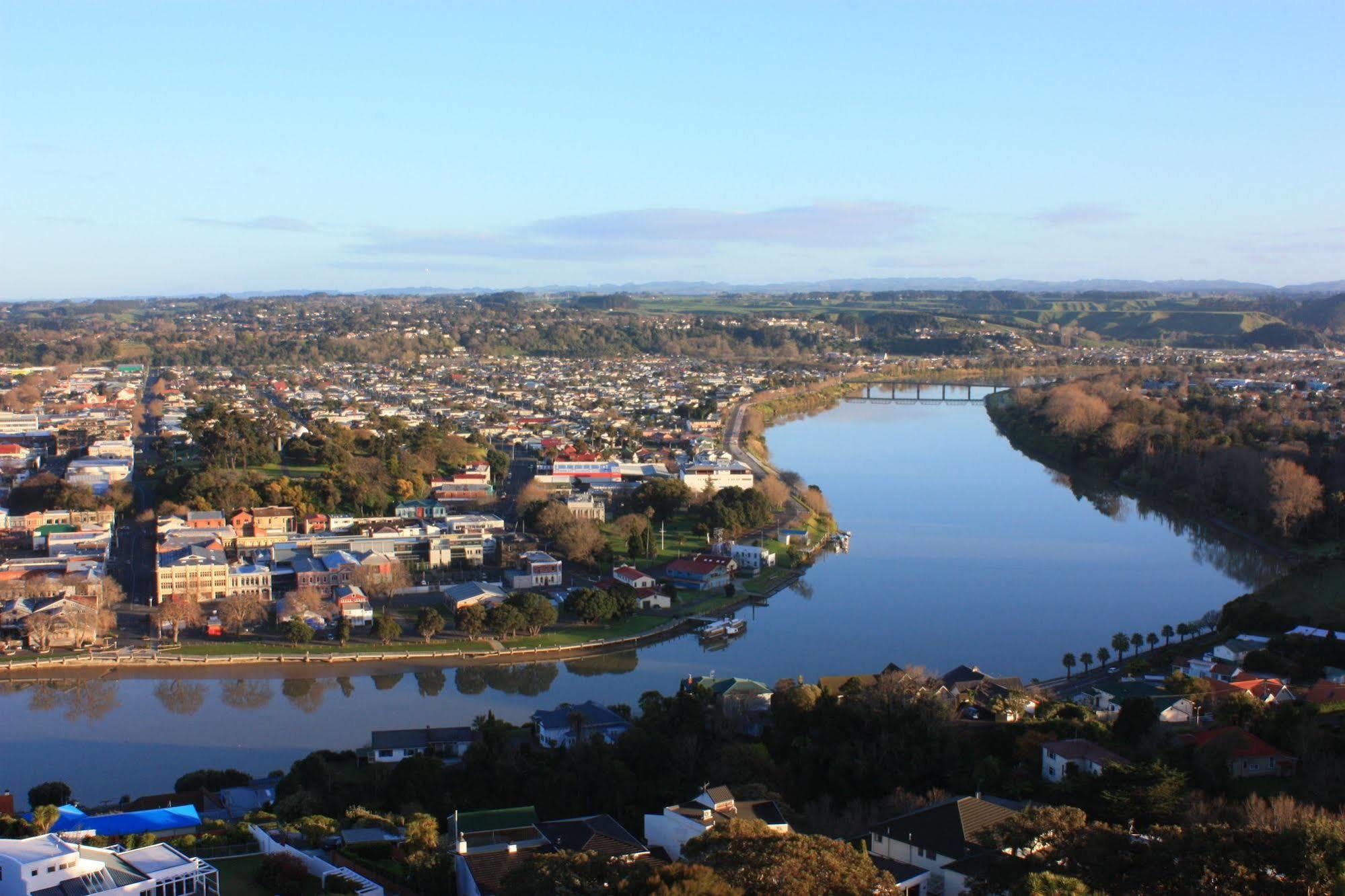 Bk'S Magnolia Motor Lodge Whanganui Extérieur photo